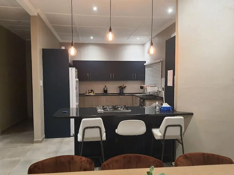 Calmness In Claremont Villa Cape Town Holiday home